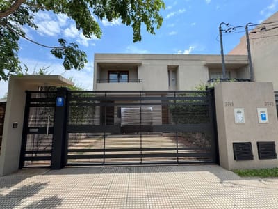 AMPLIO DÚPLEX CON PISCINA EN BO. YTAY
