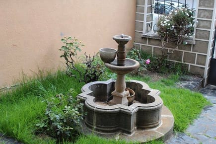 CASA EN VENTA ZONA SOPOCACHI CON  17 AMBIENTES 