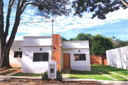 Casa a estrenar en Condominio en  LUQUE