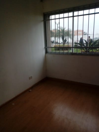 Departamento en primer jpiso, con antiguedad de 9 años, muy luminoso y amplio,