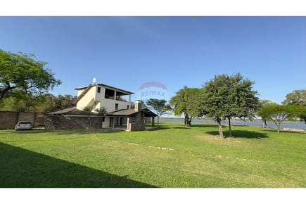 VENDO CASA QUINTA EN REMANSITO