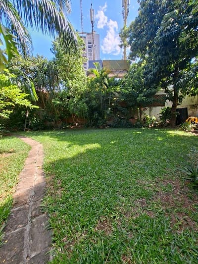 VENDO CASA/TERRENO EN LAS MERCEDES