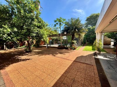 Vendo Residencia de Gran Porte en Fernando de la Mora – Zona Norte