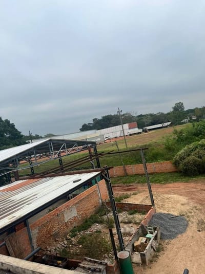 Amplia Propiedad de 3,5 Hectáreas con Piscina, Casa y Espacios Recreativos
