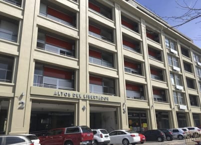 Venta De Local Frente al MAM En Altos Del Libertador, Oportunidad De Inversión