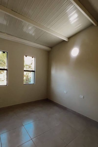 VENDO Casa 2 dorm a estrenar - Rojas Canada, Capiata
