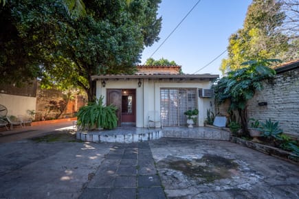 Vendo Amplia y Cómoda Casa en Lambaré, Barrio Santa Lucía 