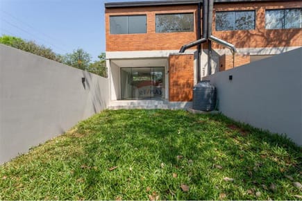 Moderno Duplex de 3 dorm en Loma Merlo, Luque.