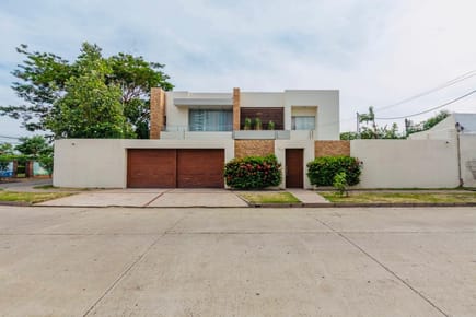 CASA EN VENTA DE LUJO 4 HABITACIONES 