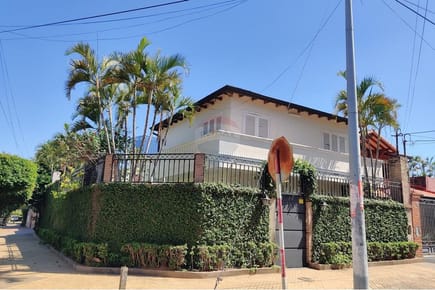 VENDO CASA BARRIO JARA EN ESQUINA