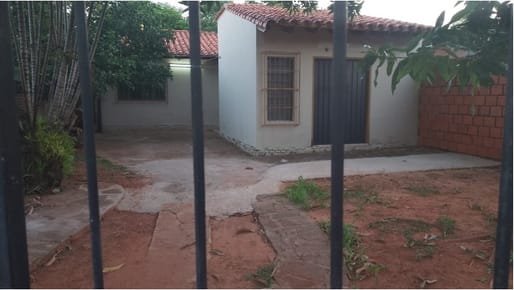 VENDO, CASA EN LUQUE, LAPACHAL, Tercer Barrio