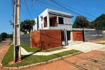 DÚPLEX EN ESQUINA EN VENTA ZONA YACHT