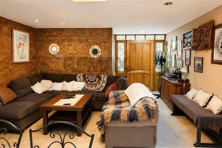 VENDO CASA CON PISCINA EN FERNANDO DE LA MORA 