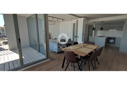 Venta Apartamento con Renta 1 Dormitorio con Terraza al Frente y vista al Mar en el Centro