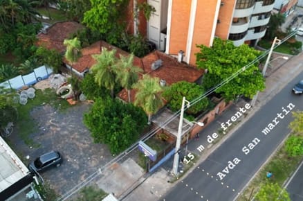 VENDO TERRENO SOBRE SAN MARTÍN CASI MOLAS LÓPEZ 615 M2