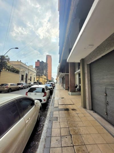 Alquilo oficina Juan E . Oleary