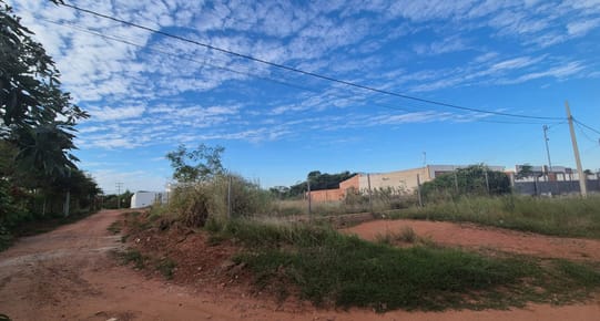 TERRENO EN ESQUINA EN TARUMANDY | RUTA LUQUE–SAN BERNARDINO