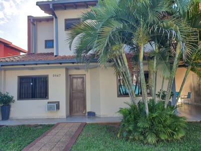 VENDO CASA EN LAMBARÉ 