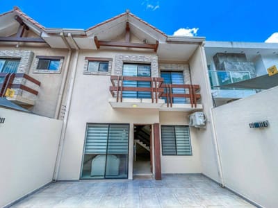CASA A ESTRENAR , 7MO ANILLO BENI Y ALEMANA