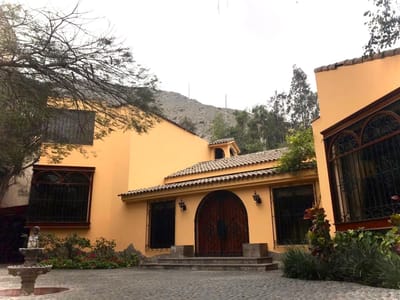 Casa en la Av. Golf los Incas