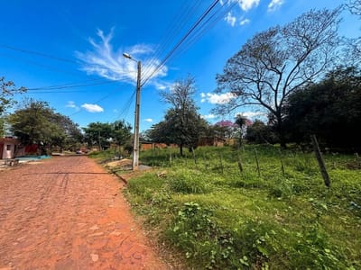 EN VENTA AMPLIO TERRENO EN SAN ANTONIO