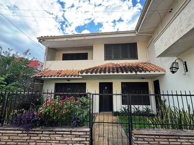 CASA 2 DORMITORIOS EN BARRIO CIUDAD NUEVA