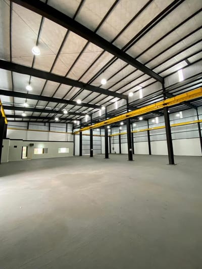 VENDO DEPÓSITO CON SHOWROOM EN MARIANO ROQUE ALONSO