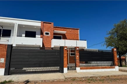 EN VENTA | DÚPLEX A ESTRENAR EN LAMBARÉ