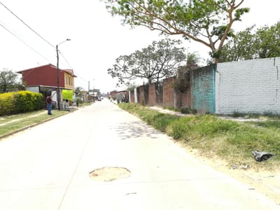 ZONA LOS LOTES EN ESQUINA VENDO LOTE  DE  780 M2. AL LADO DE UN HOSPITAL.