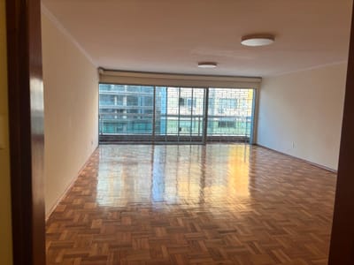 Alquilo Apartamento,3 Dorm,3 Ban Y Servicio A Pasos Del Mar!! 093851415