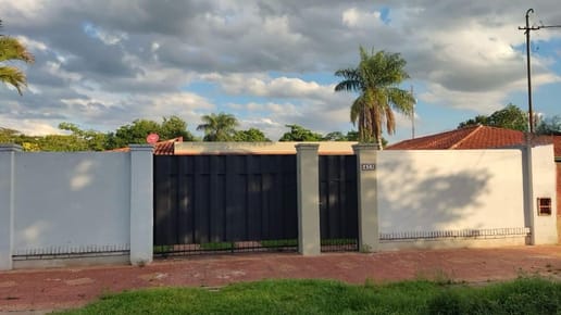 En Venta Casa En Mariano Roque Alonso 699m2 