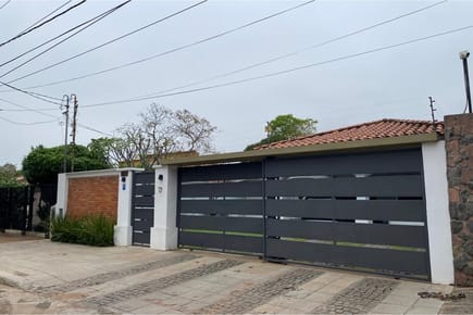 VENDO CASA EN BARRIO NAZARETH 