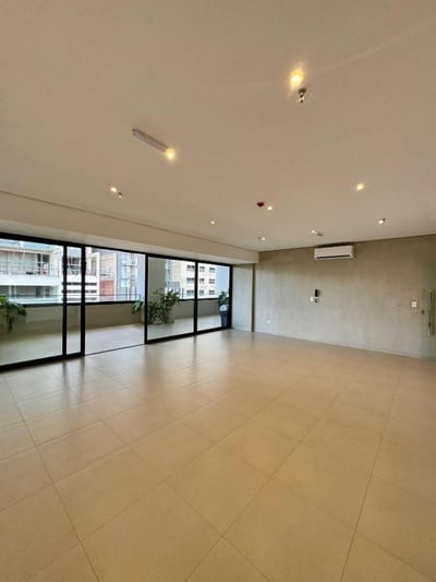 EN VENTA DEPARTAMENTO DE 1 DORMITORIO CON COCHERA Y BALCON CON PARRILLA