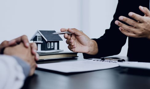 Abogado Especializado En Derecho Inmobiliario, Civil, Notarial Y Registral