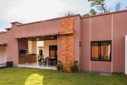 VENDO CASA TIPO DUPLEX- BARRIO CERRADO LUQUE