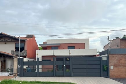 VENDO CASA EN FERNANDO DE LA MORA 
