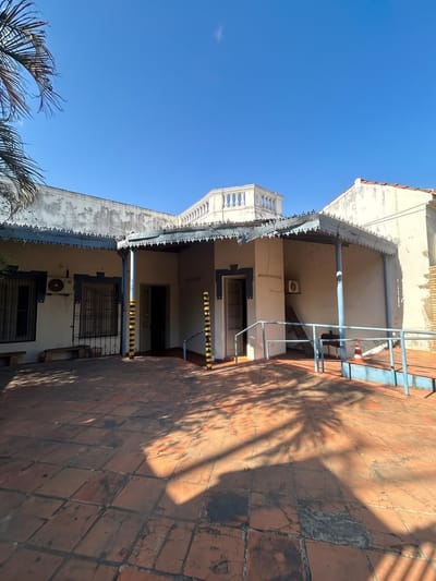 VENDO CASA SOBRE MARISCAL LÓPEZ - BARRIO SAN ROQUE