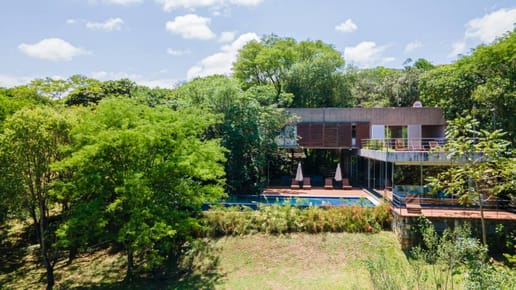 Casa en Venta 4 dormitorios - San Bernardino, Cordillera