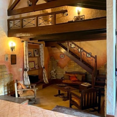 VENDO CASA ESTILO COLONIAL EN FDO DE LA MORA -ZONA SUR