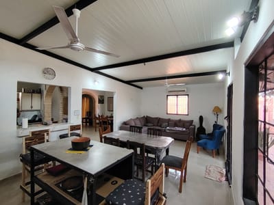 Vendo amplia Residencia en San Antonio toda en planta baja