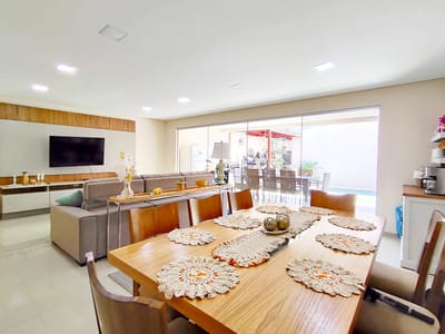 EN VENTA. AMPLIO DUPLEX EN ASUNCION 