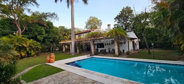 VENDO Casa 4 dorm con pileta - San Bernardino