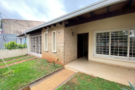 Casa-Venta-JOSE A. FLORES C/ RADIO OPERADORES DEL CHACO, Mburicaó, Asunción