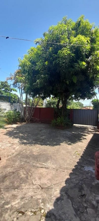 VENDO CASA EN LAMBARÉ