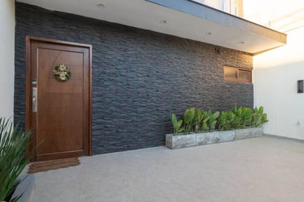 VENDO HERMOSO DUPLEX AMOBLADO EN LOMA PYTA 