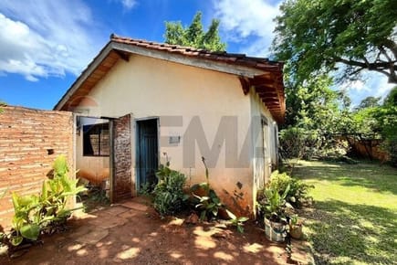¡Casa en San Carlos, Luque!