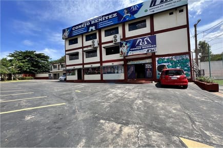 Local comercial alquiler Ñemby Central 