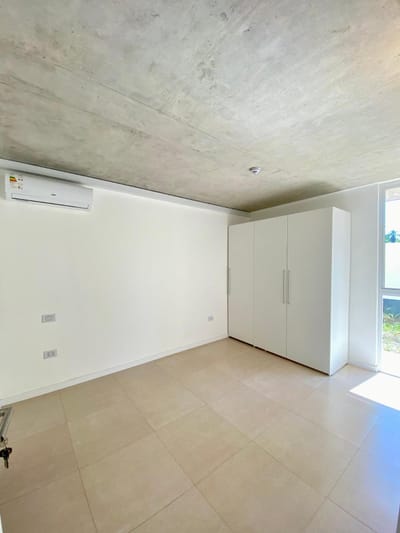 VENDO CASA EN ALTAVIDA LUQUE