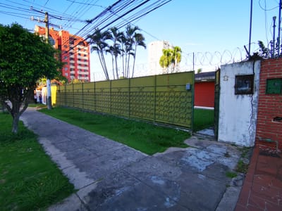 Hermoso Terreno sobre la Calle Gualberto Villarroel