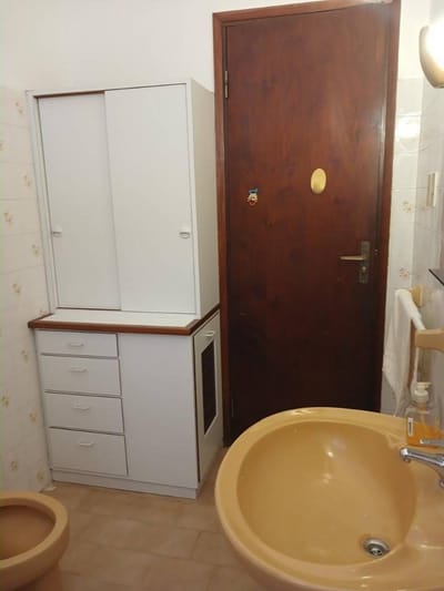 Vendo casa en zona Las Lomas Padel. Sobre Rio Ypane casi Genaro Romero
